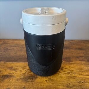 Coleman 6001 1 Gallon Water Jug Cooler — Black/White — Vintage‎ — Made in USA